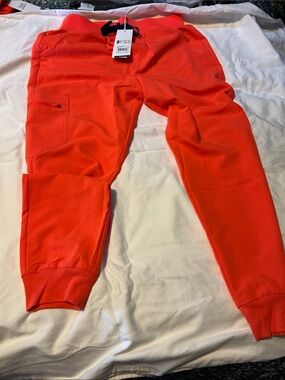 Figs Women’s High Waisted Zamora Petite Jogger Pants-Bright Orange NWT
